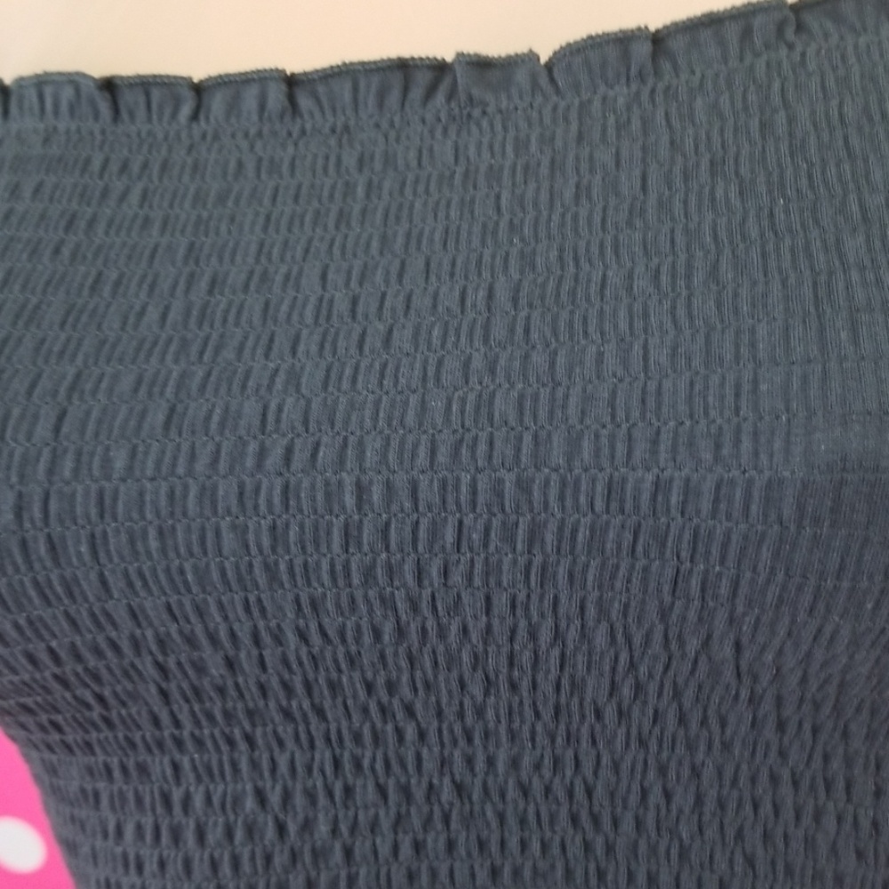 40% OFF 4+ BUNDLES  CLOSET CLOSING! - Picture 2 of 6